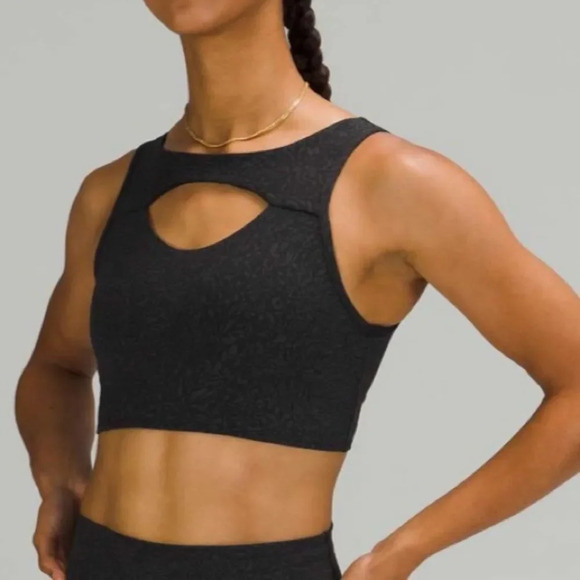 Lululemon sz 4 Everlux Cut-Out Train Bra Support, B/C Cups Crunch Black w/ pads - Picture 1 of 11